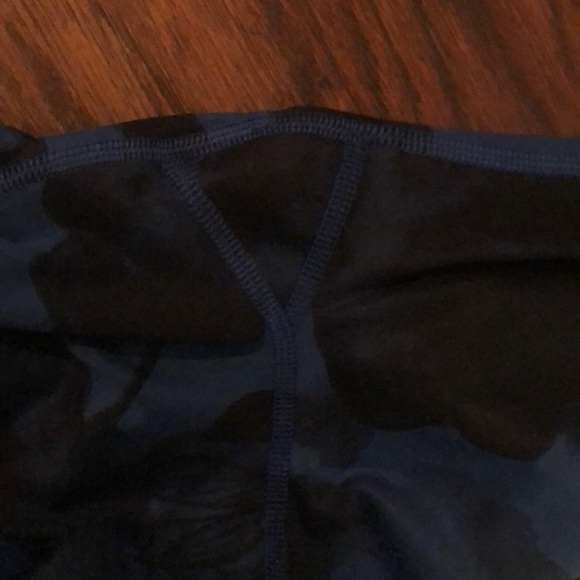 Lululemon Under Wunder pants size 2 - Picture 5 of 8